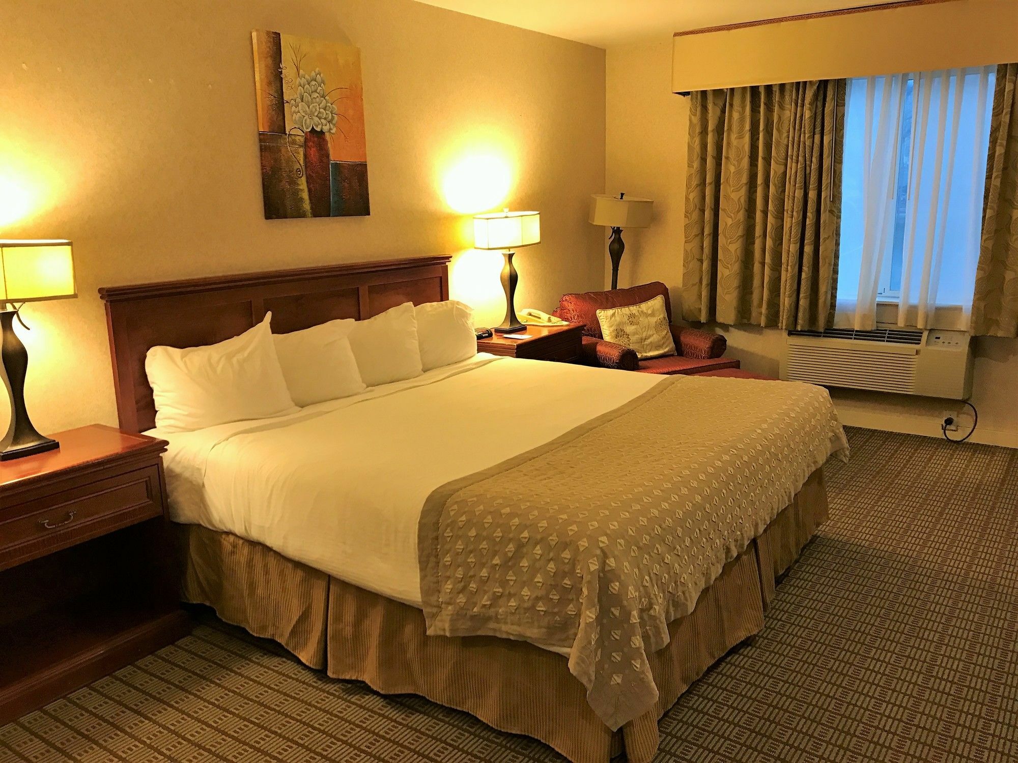 Ramada by Wyndham Draper Hotel Bagian luar foto