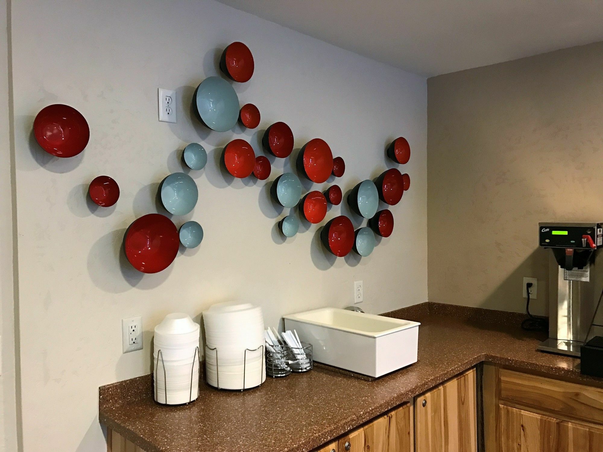 Ramada by Wyndham Draper Hotel Bagian luar foto